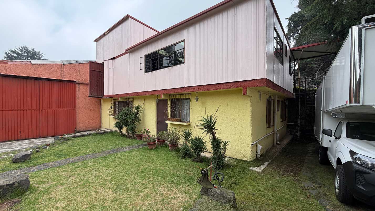 Construccion lateral del predio en Ajusco